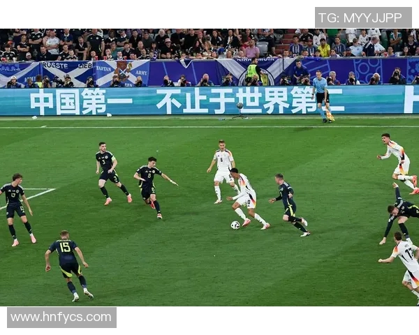 足球明星的私生活揭秘:从恋情绯闻到场外趣事的全景回顾