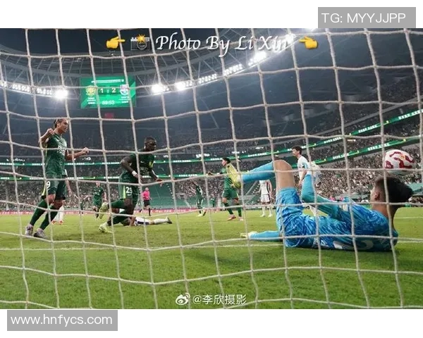 本次奥运会足球明星闪耀赛场展现激情与实力的精彩瞬间