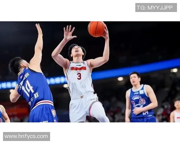 任骏飞领衔球队奋战赛季展现拼搏精神与团队合作的力量